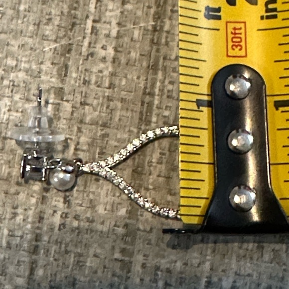 Sophisticated Silver Crystal Earrings Dangle Drop Prong Set Wedding PAGENT 4134 - Picture 11 of 11